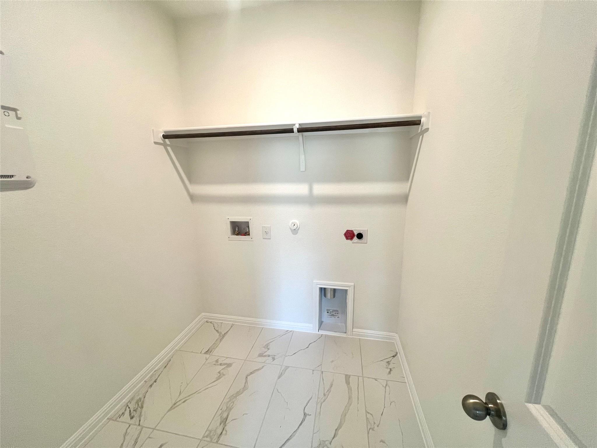 343 Young St Property Photo 12