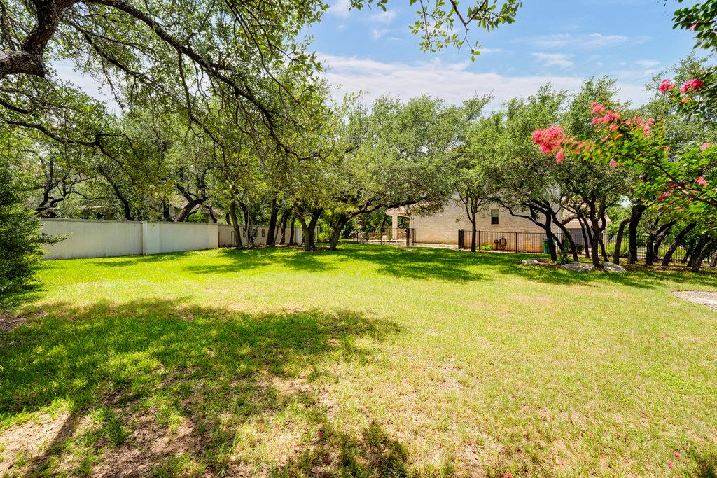 9 Wingreen Loop Property Photo 4