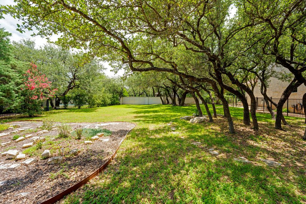 9 Wingreen Loop Property Photo 5