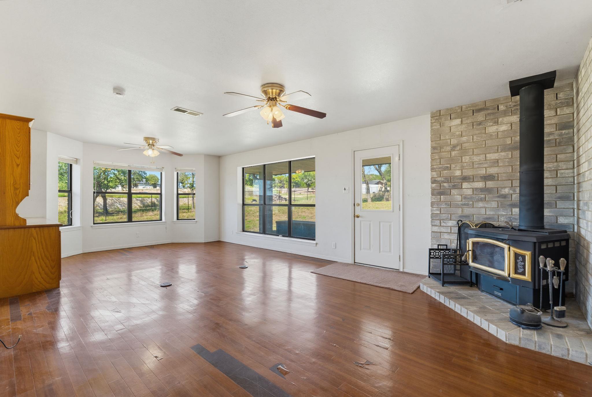 7122 Mountain View Dr Property Photo 4