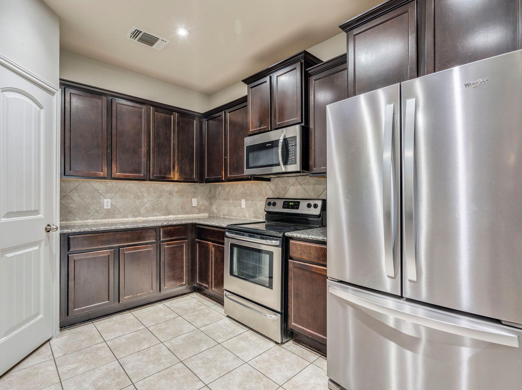 213 Ammonite Ln Property Photo 15