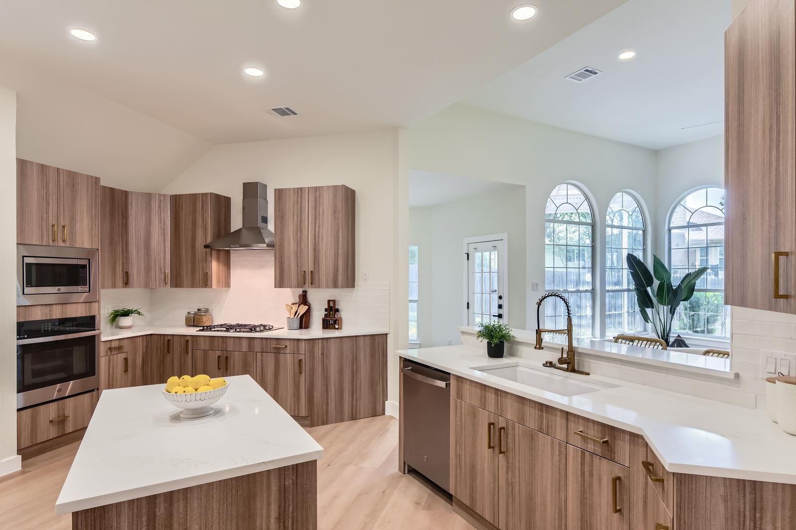 9124 Fainwood Ln Property Photo 9