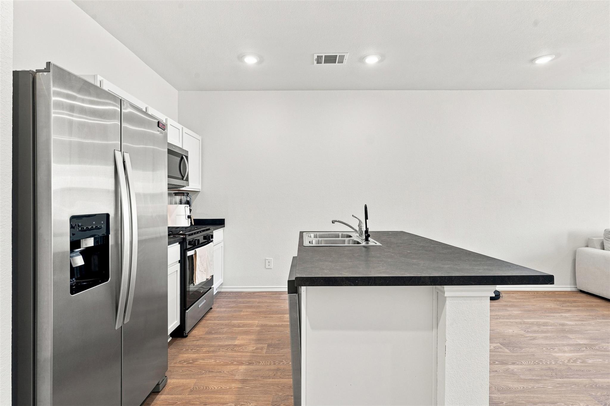130-b Harrison Xing Property Photo 10