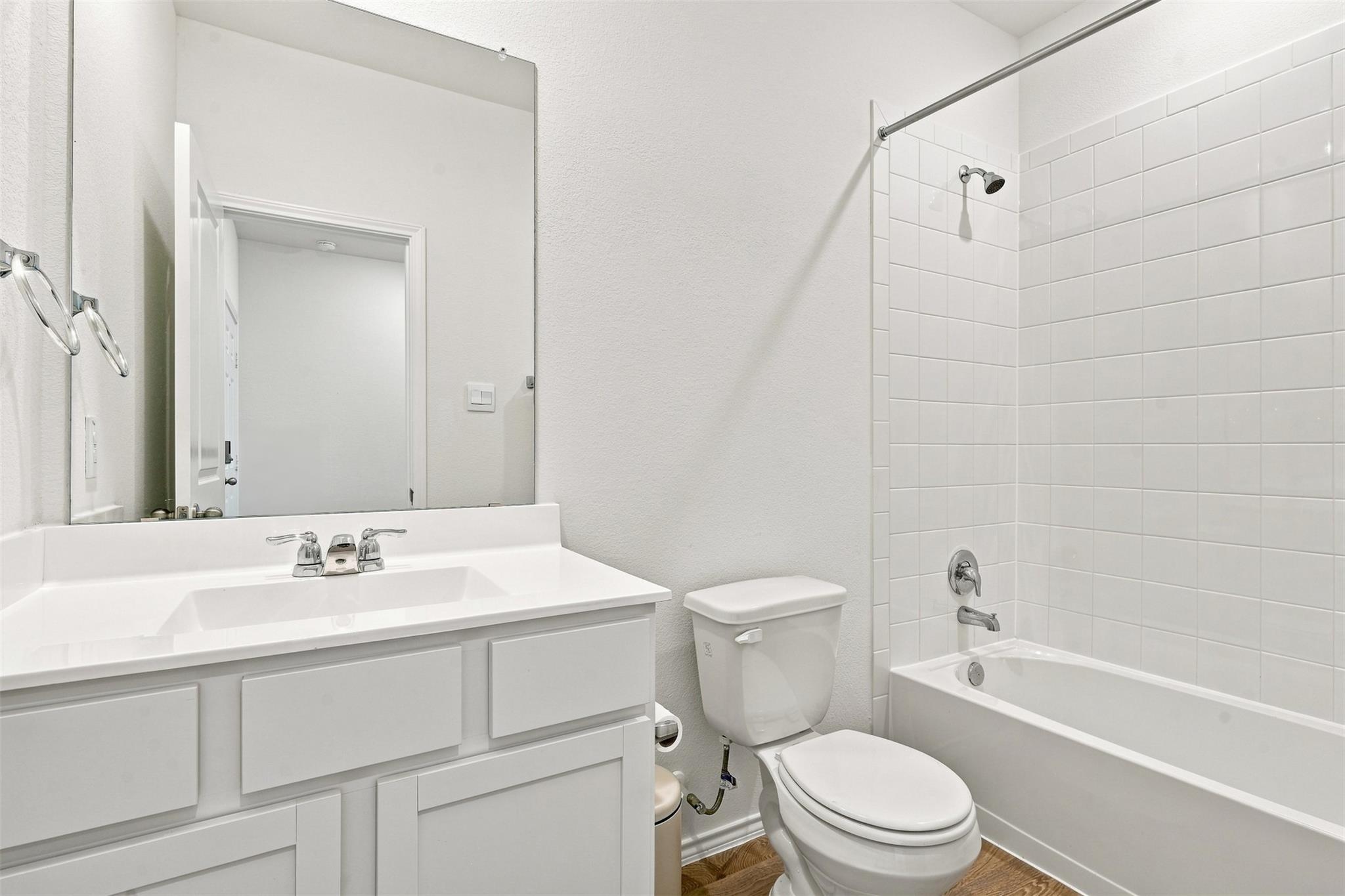 130-b Harrison Xing Property Photo 16