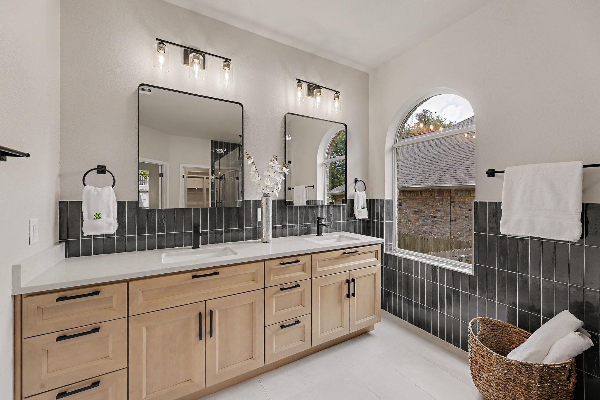 1305 Quail Creek Trl Property Photo 18
