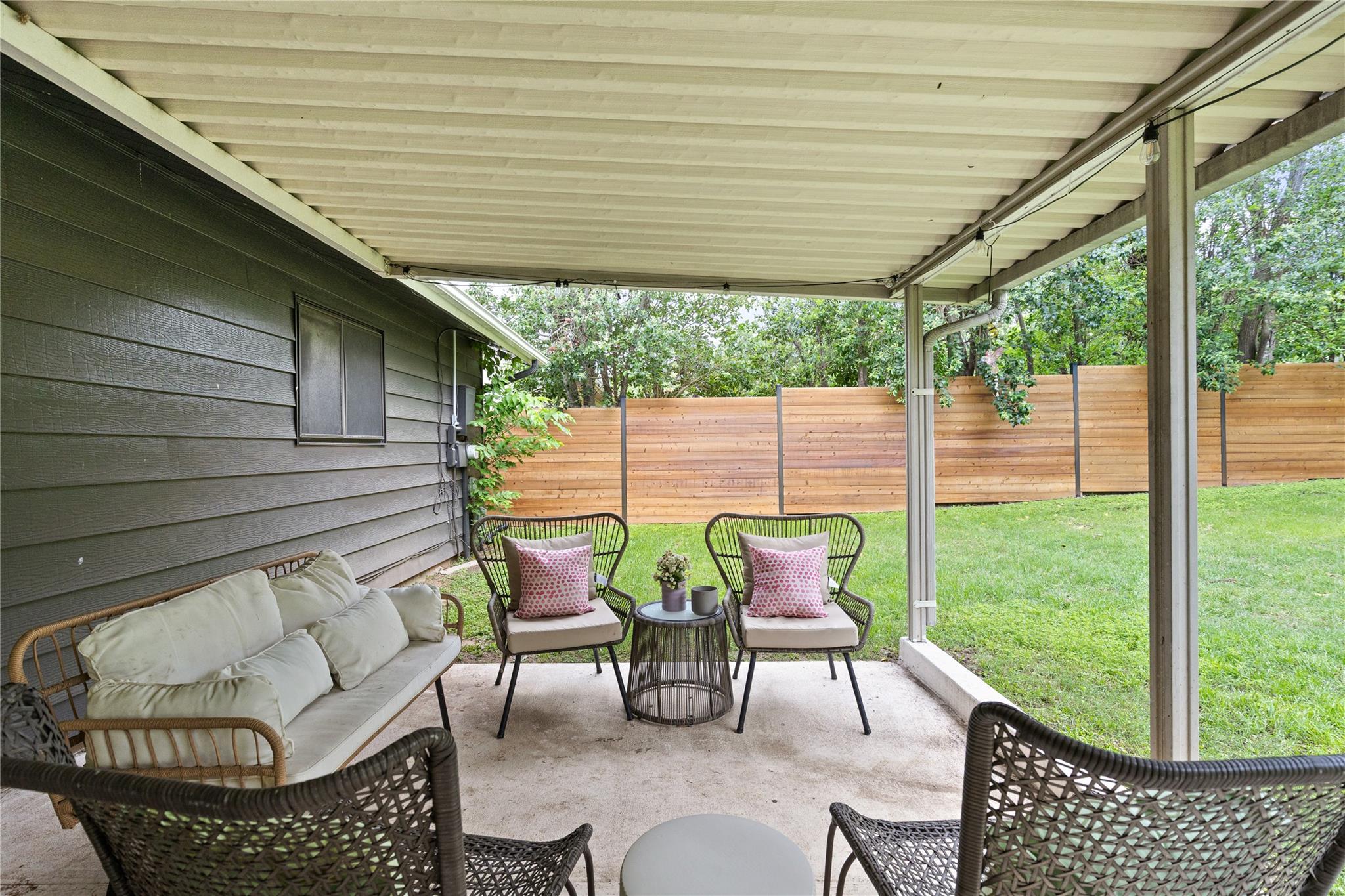 8704 Clarewood Dr Property Photo 34