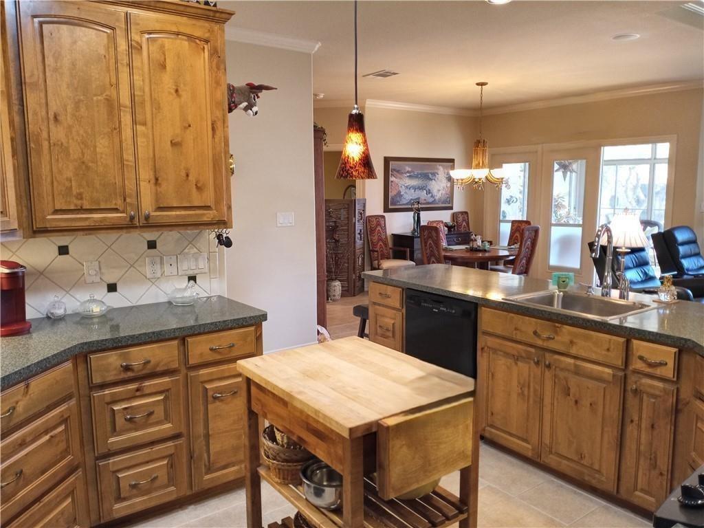 105 Terlingua Trl Property Photo 9
