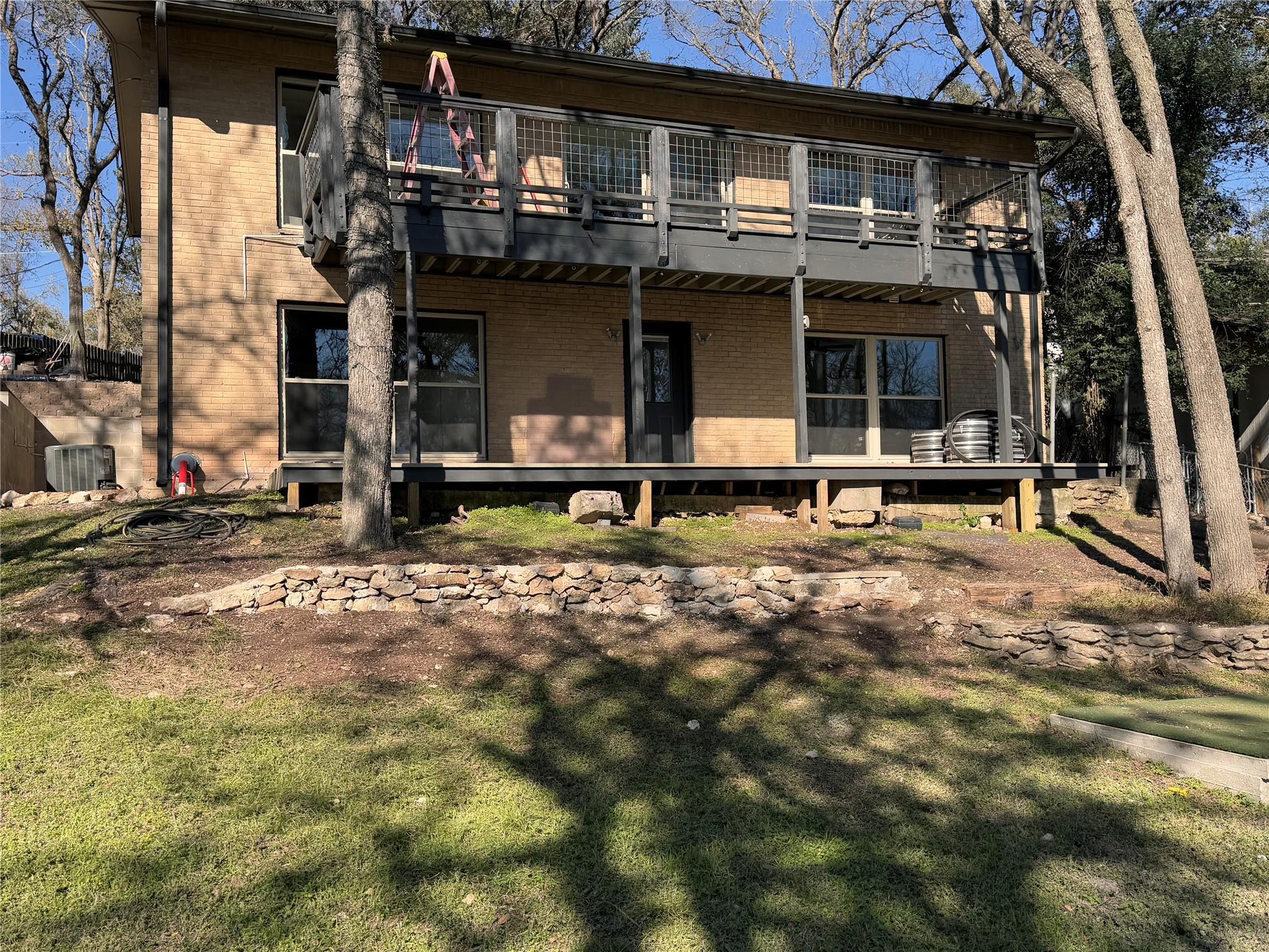 907 Hillyer St Property Photo 28