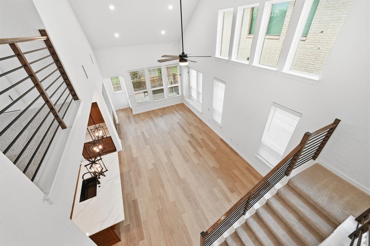 244 Basket Flower Loop Property Photo 12