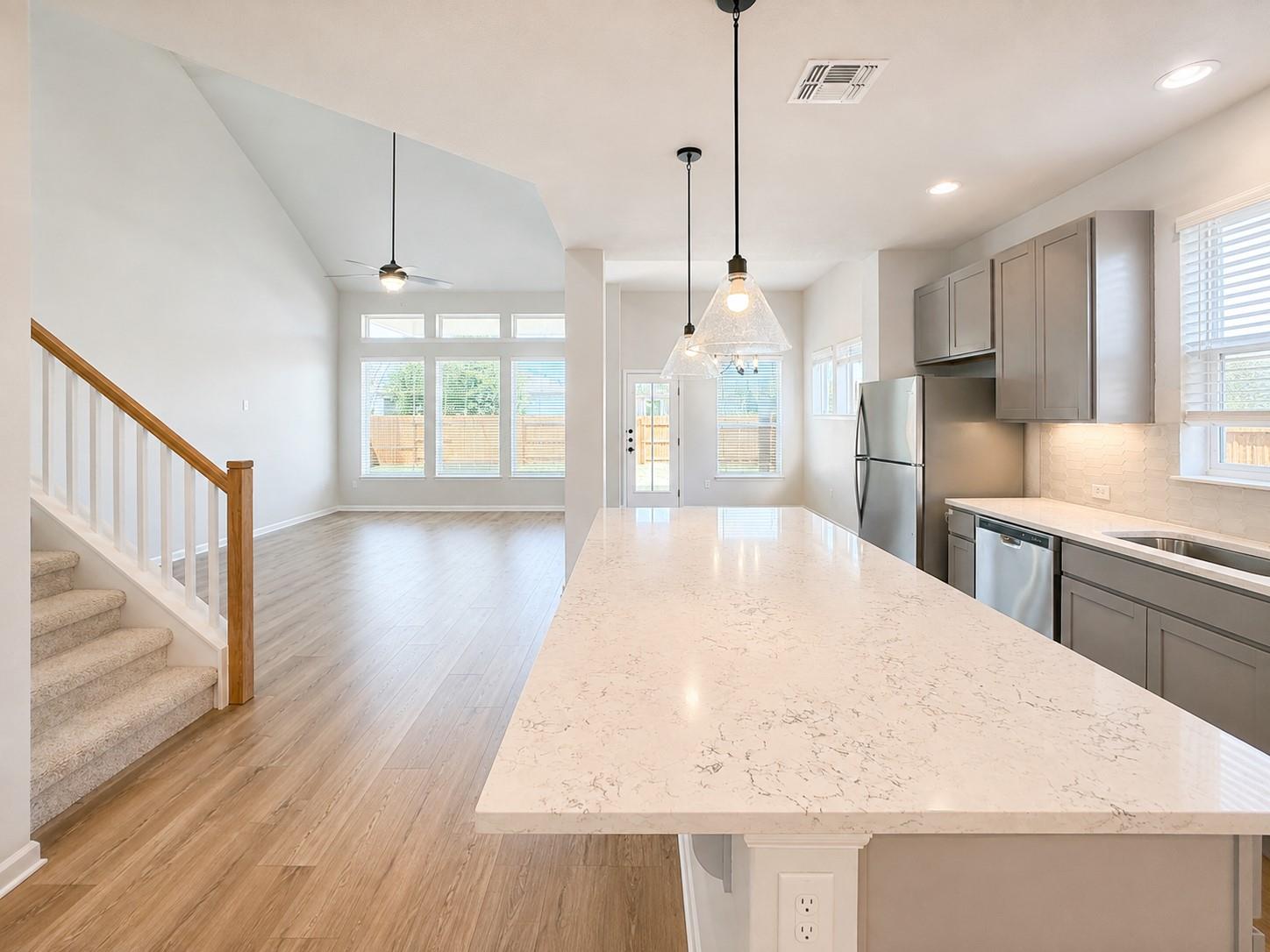 8216 Petronas Pass Property Photo 6