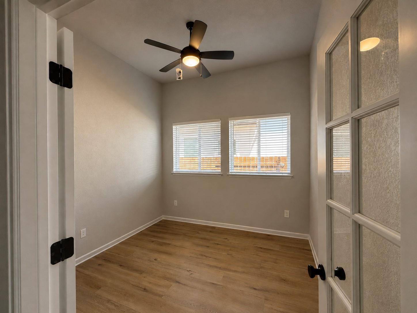 8216 Petronas Pass Property Photo 13
