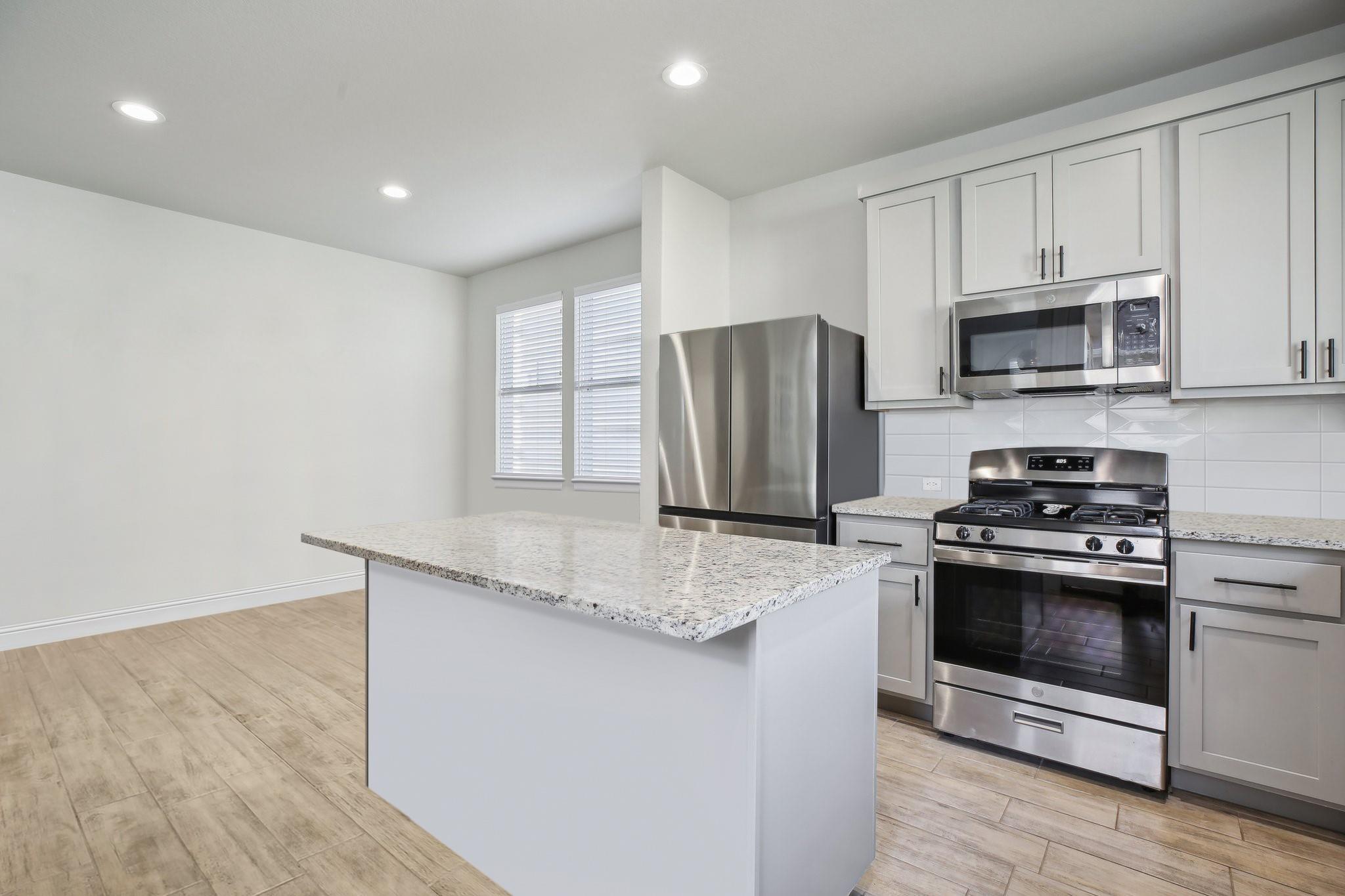 267 Fabion St Property Photo 13