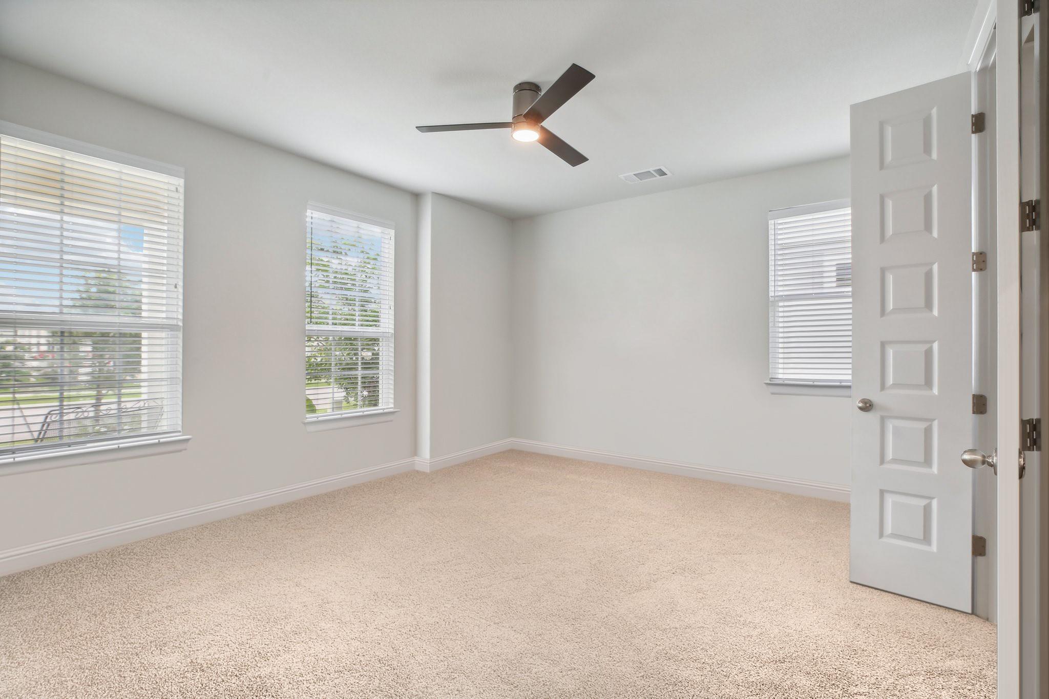 267 Fabion St Property Photo 15