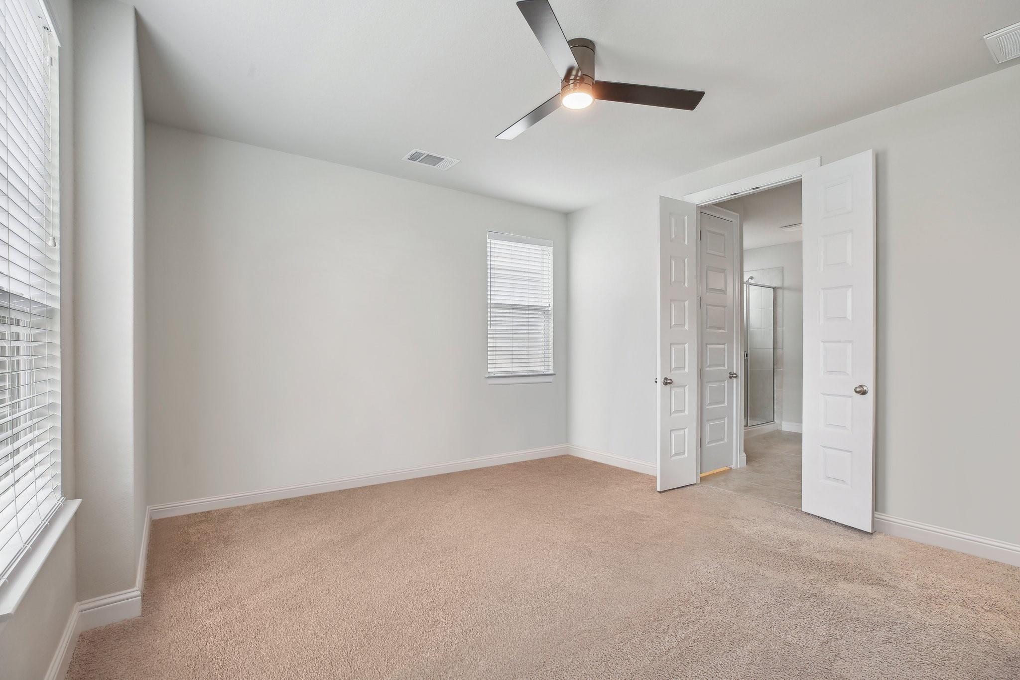 267 Fabion St Property Photo 16