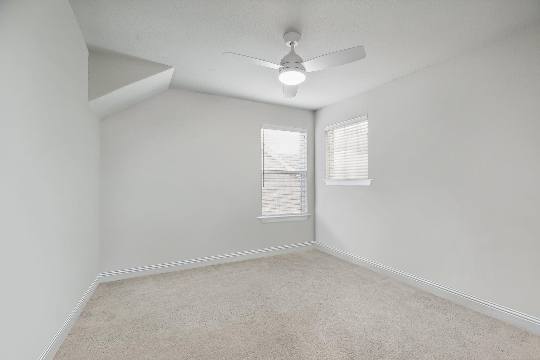 267 Fabion St Property Photo 28
