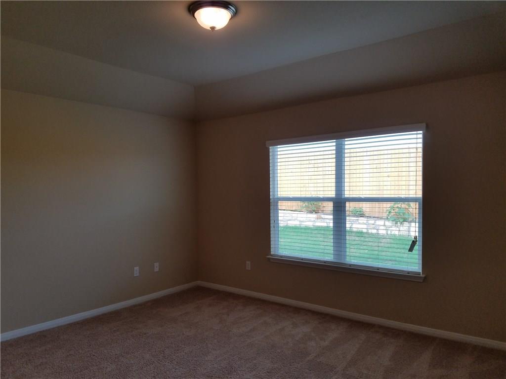 220 Northern Flicker St Property Photo 7