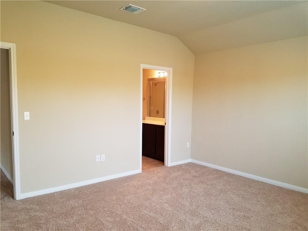 220 Northern Flicker St Property Photo 8