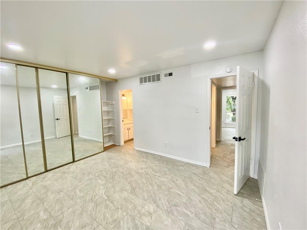 6910 Hart Ln #403 Property Photo 5