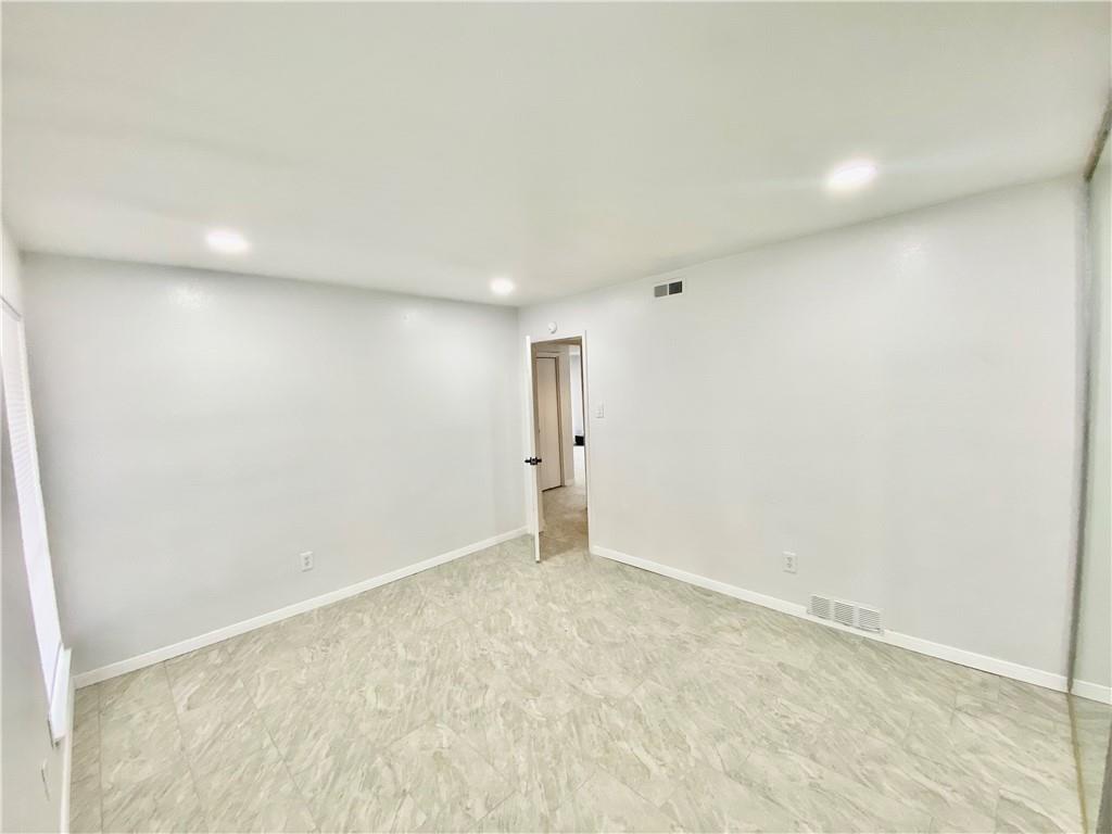 6910 Hart Ln #403 Property Photo 10