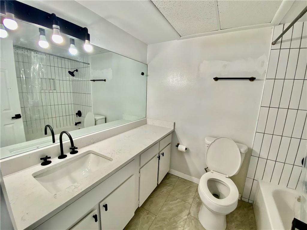 6910 Hart Ln #403 Property Photo 13