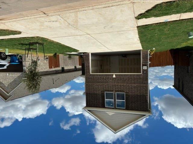 4040 Terracina Dr Property Photo 3