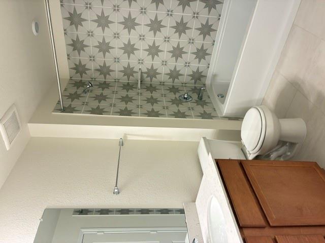 4040 Terracina Dr Property Photo 20