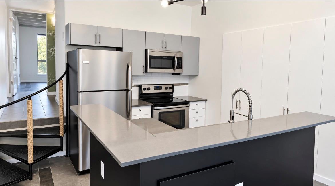 5802 Circulo Dr #4D Property Photo 1