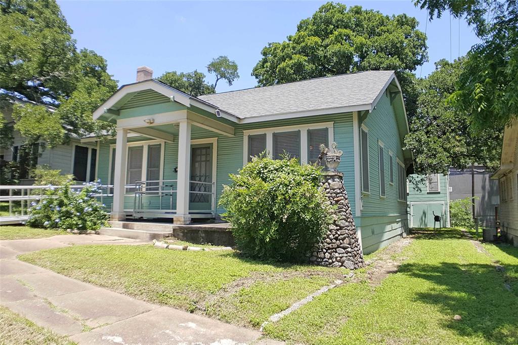 202 E 34th St A Property Photo 1
