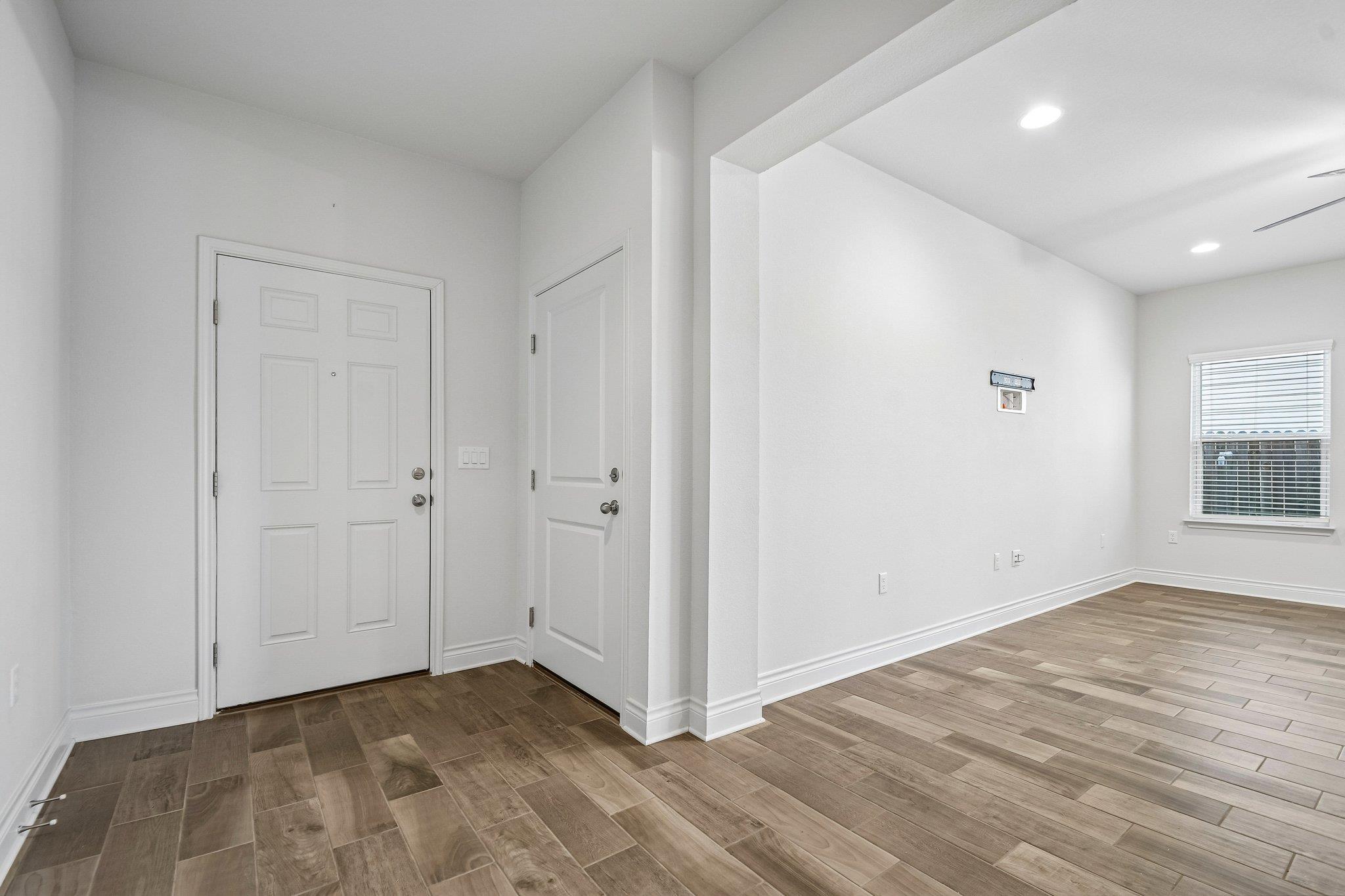 10213 Forest Grove Dr Property Photo 3