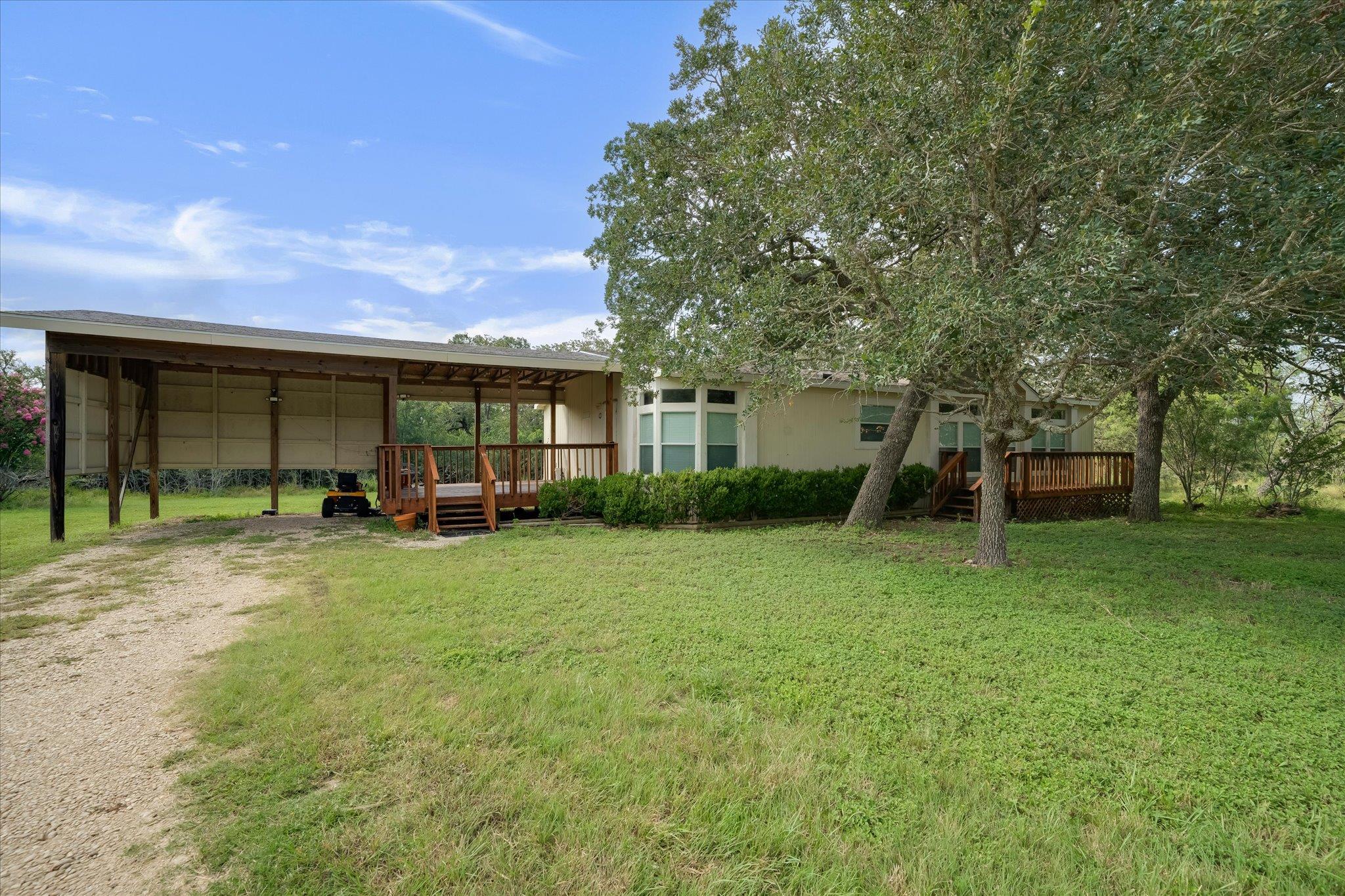 166 Paintbrush Trl Property Photo 3
