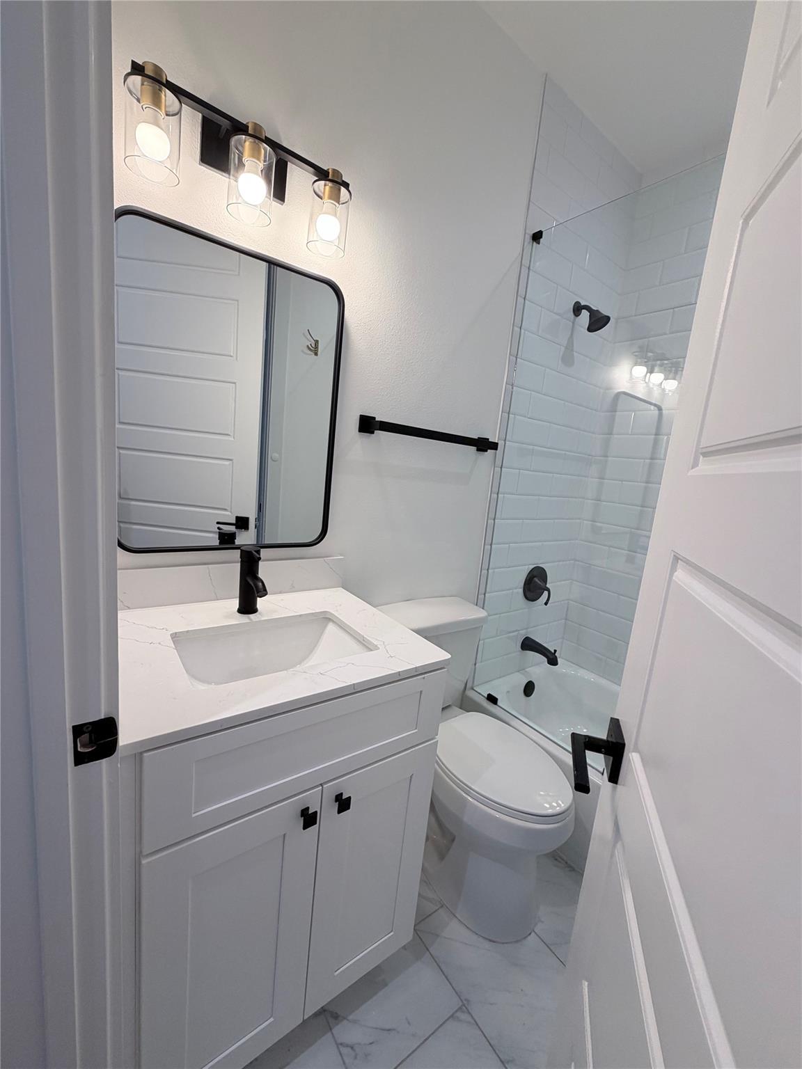 1417 Kramer Ln #23 None Property Photo 2