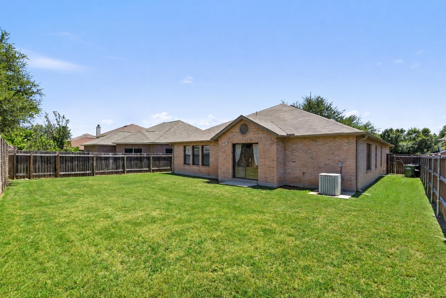 2213 Little Tree Bnd Property Photo 17