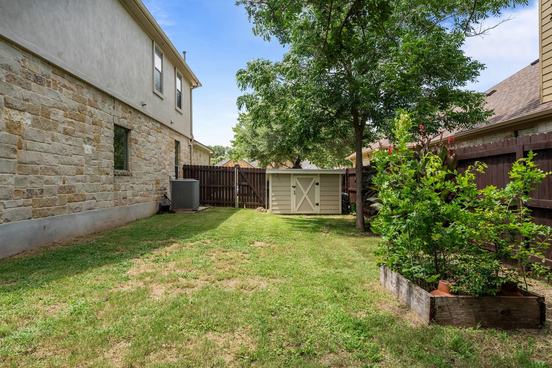 420 Wild Rose Dr Property Photo 29