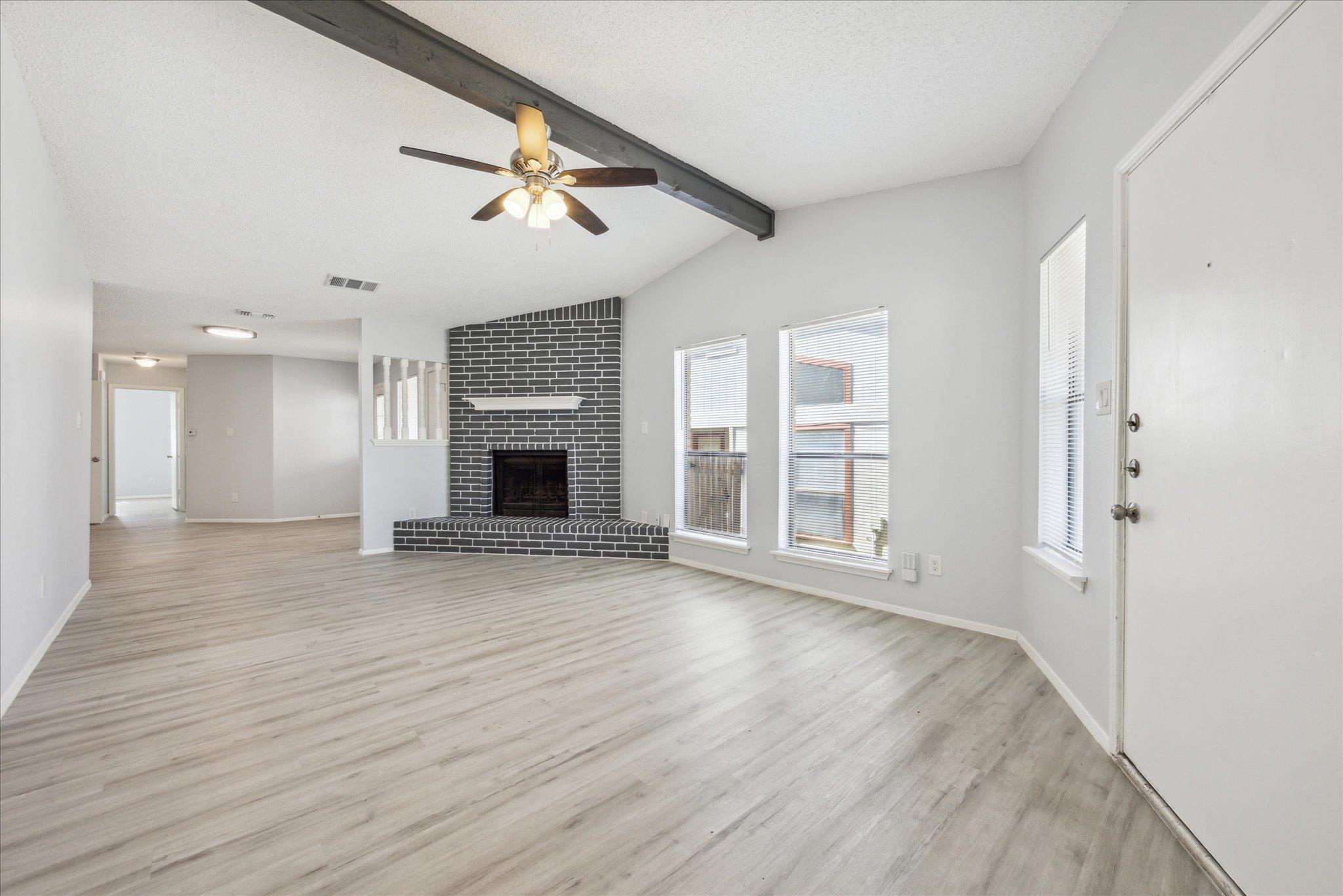 702 Rollingway Dr B Property Photo