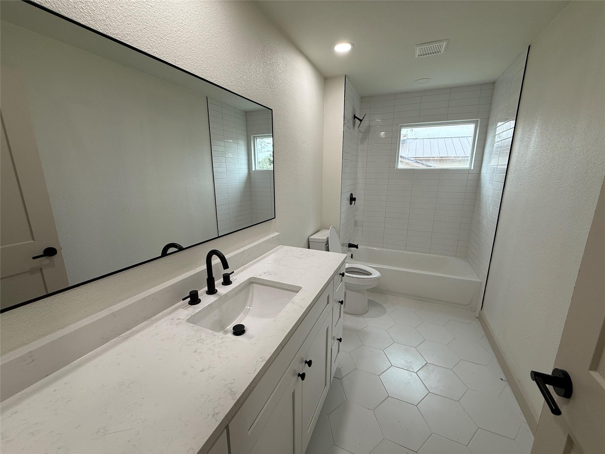 1402 Cardinal Hill Dr Property Photo 16