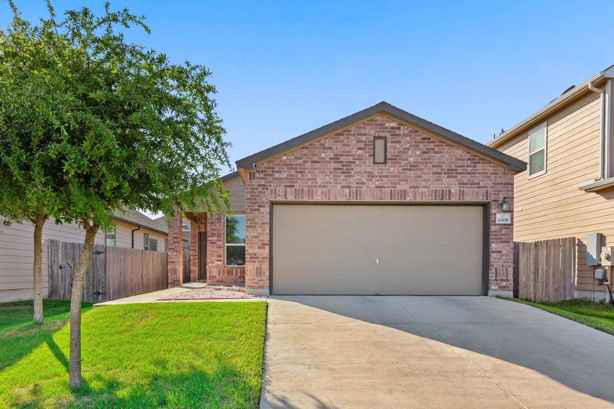 6308 Albany Sleigh Dr Property Photo
