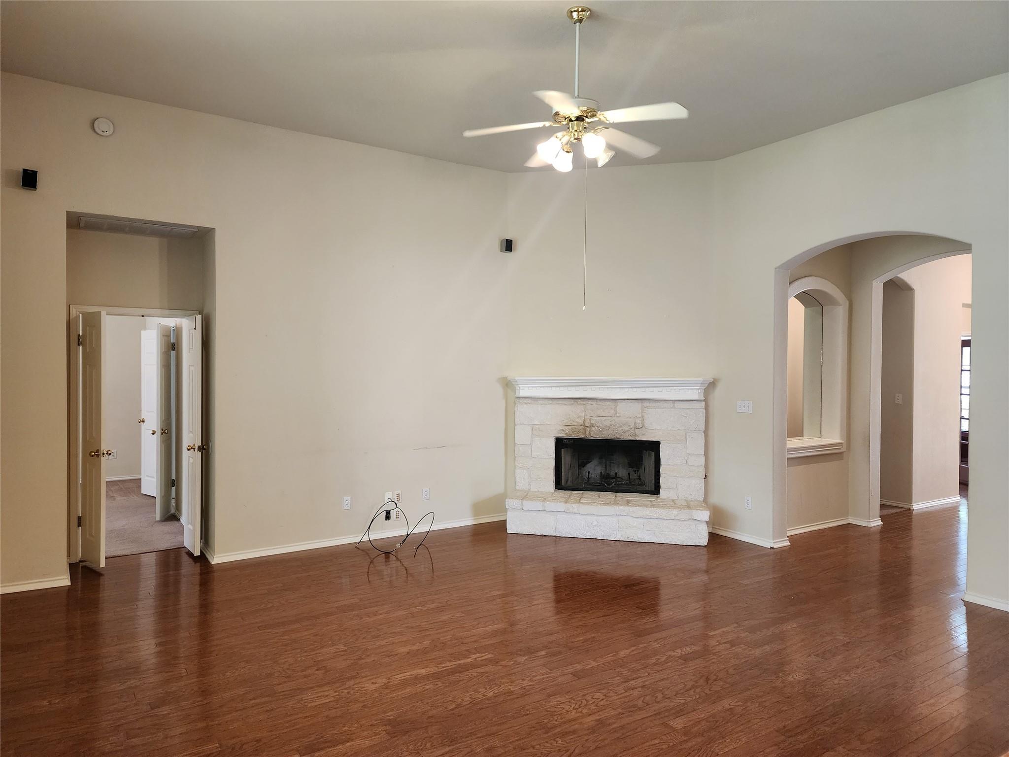200 Sutterville Cv Property Photo 4