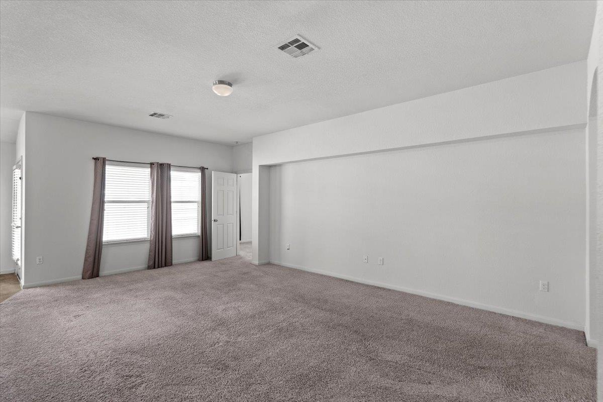 376 Musgrav Ave Property Photo 13