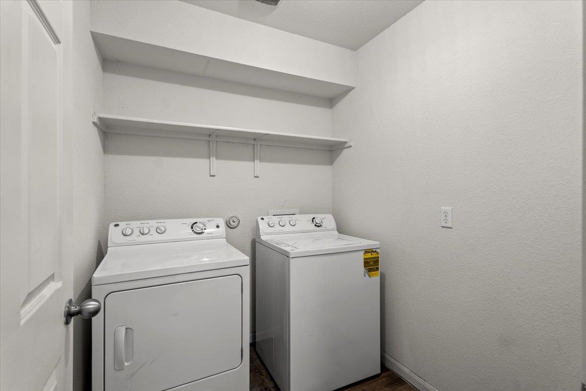 376 Musgrav Ave Property Photo 16