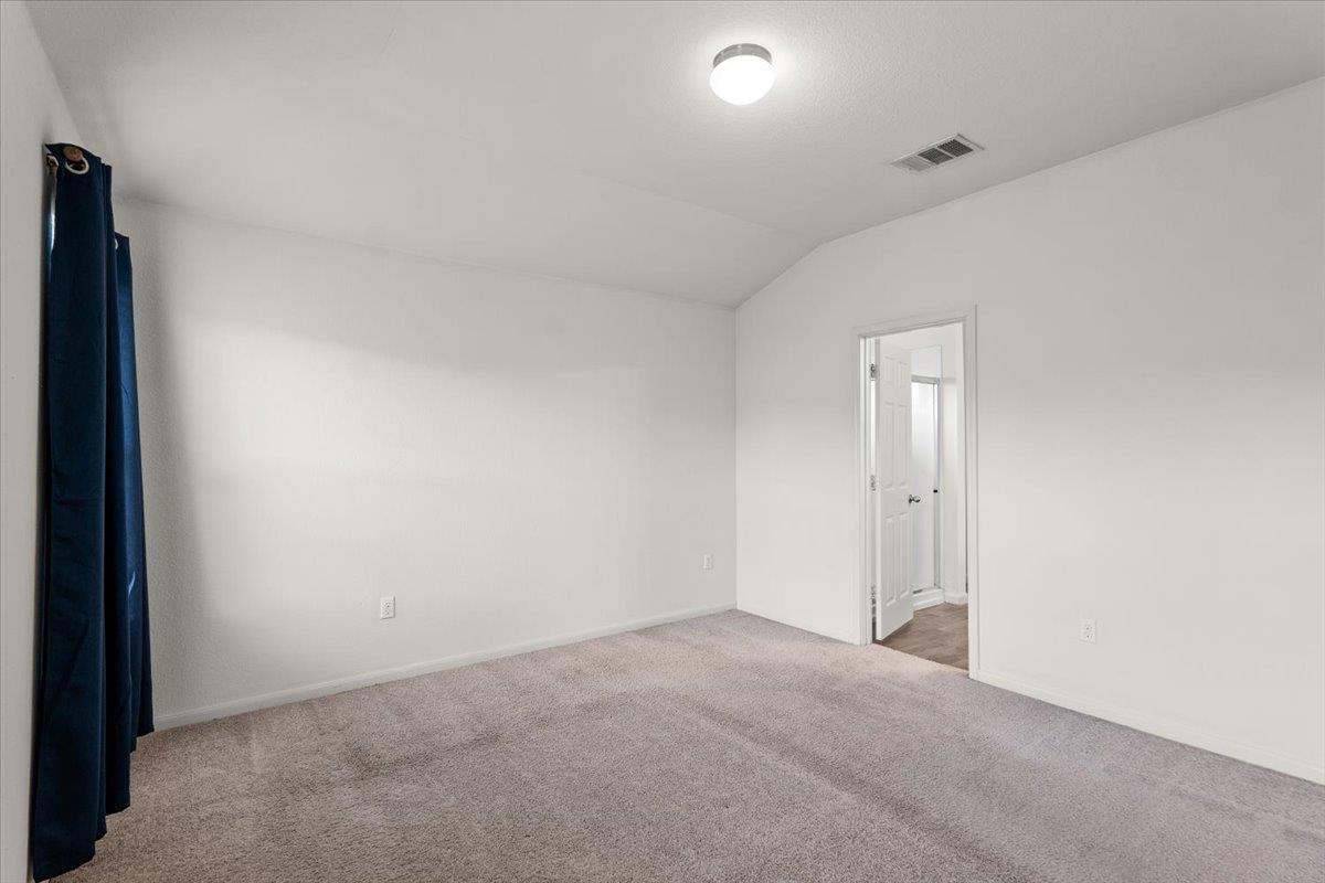 376 Musgrav Ave Property Photo 19