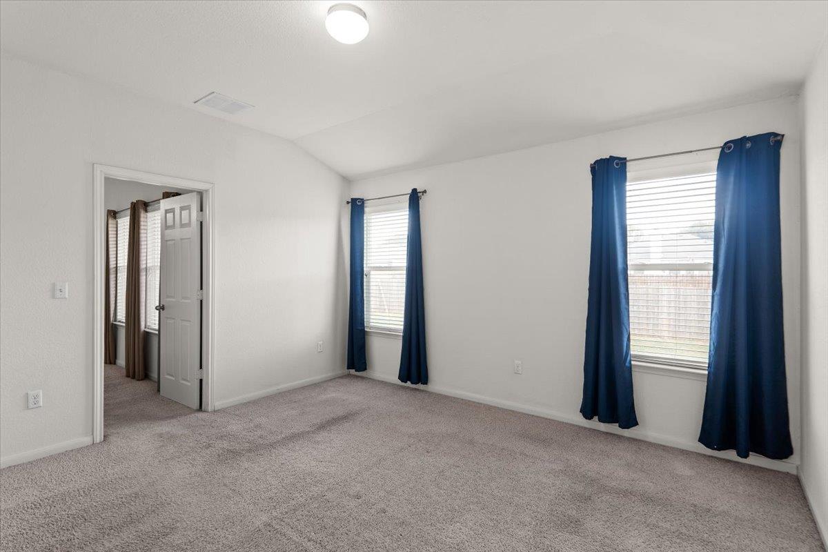 376 Musgrav Ave Property Photo 20