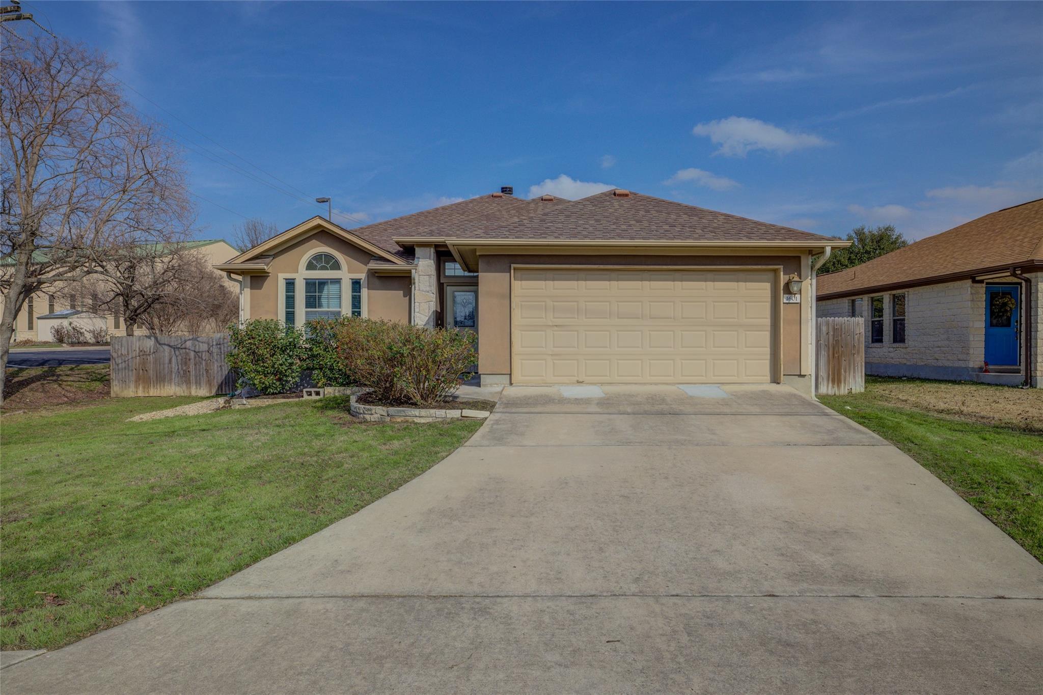 1601 Windy Park Dr Property Photo