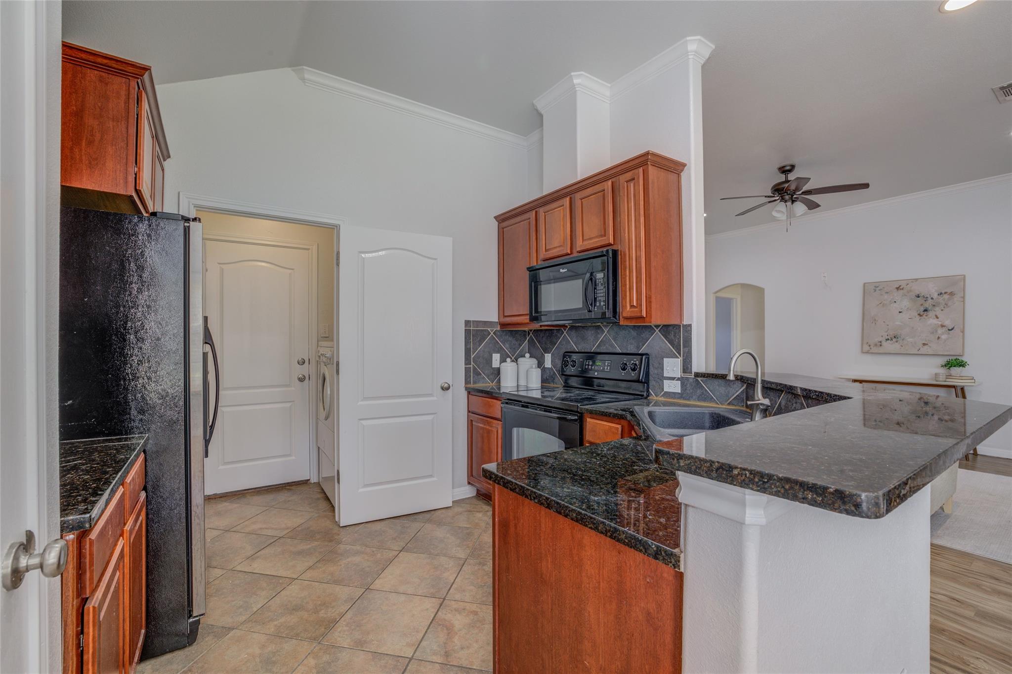 1601 Windy Park Dr Property Photo 11