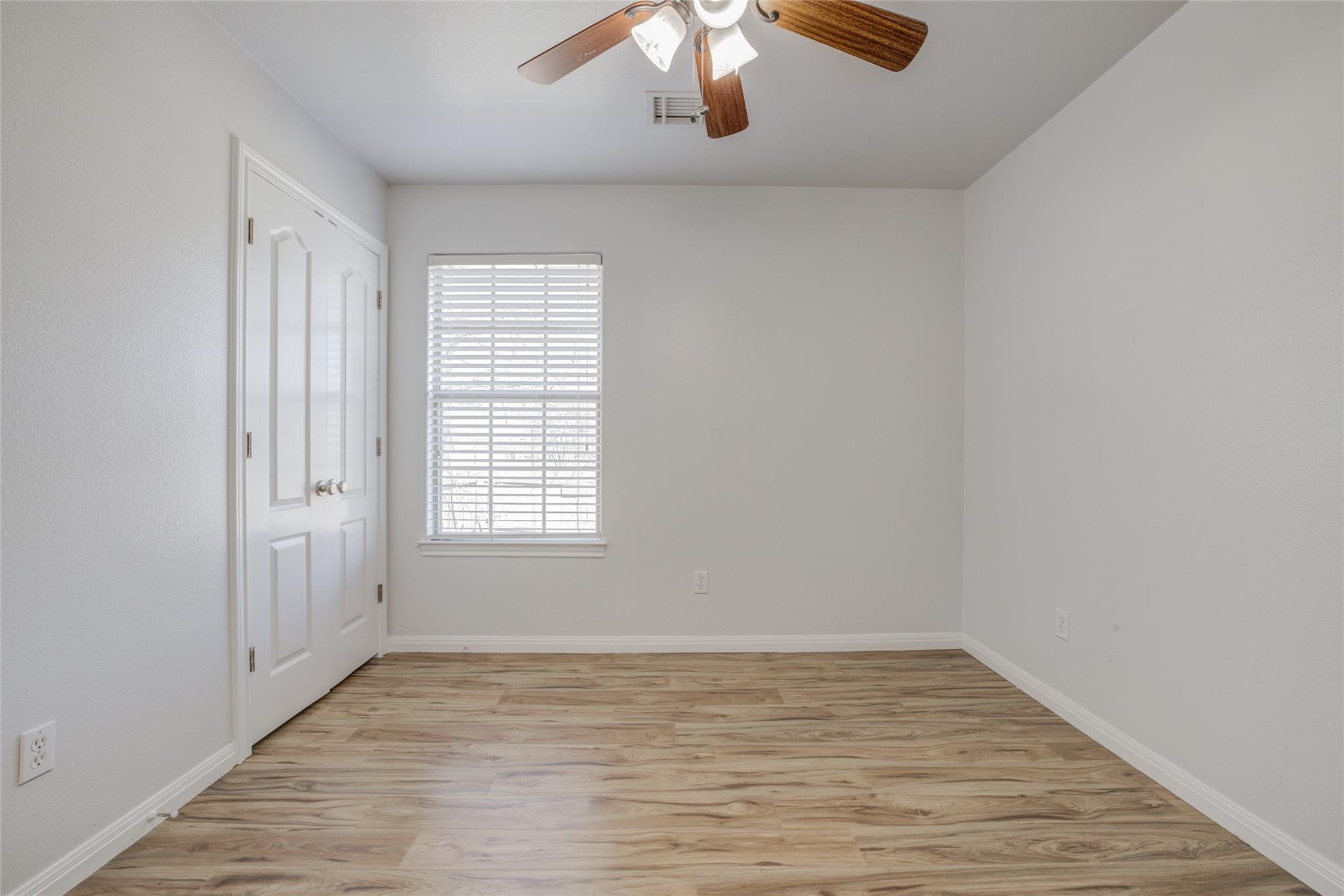 1601 Windy Park Dr Property Photo 20