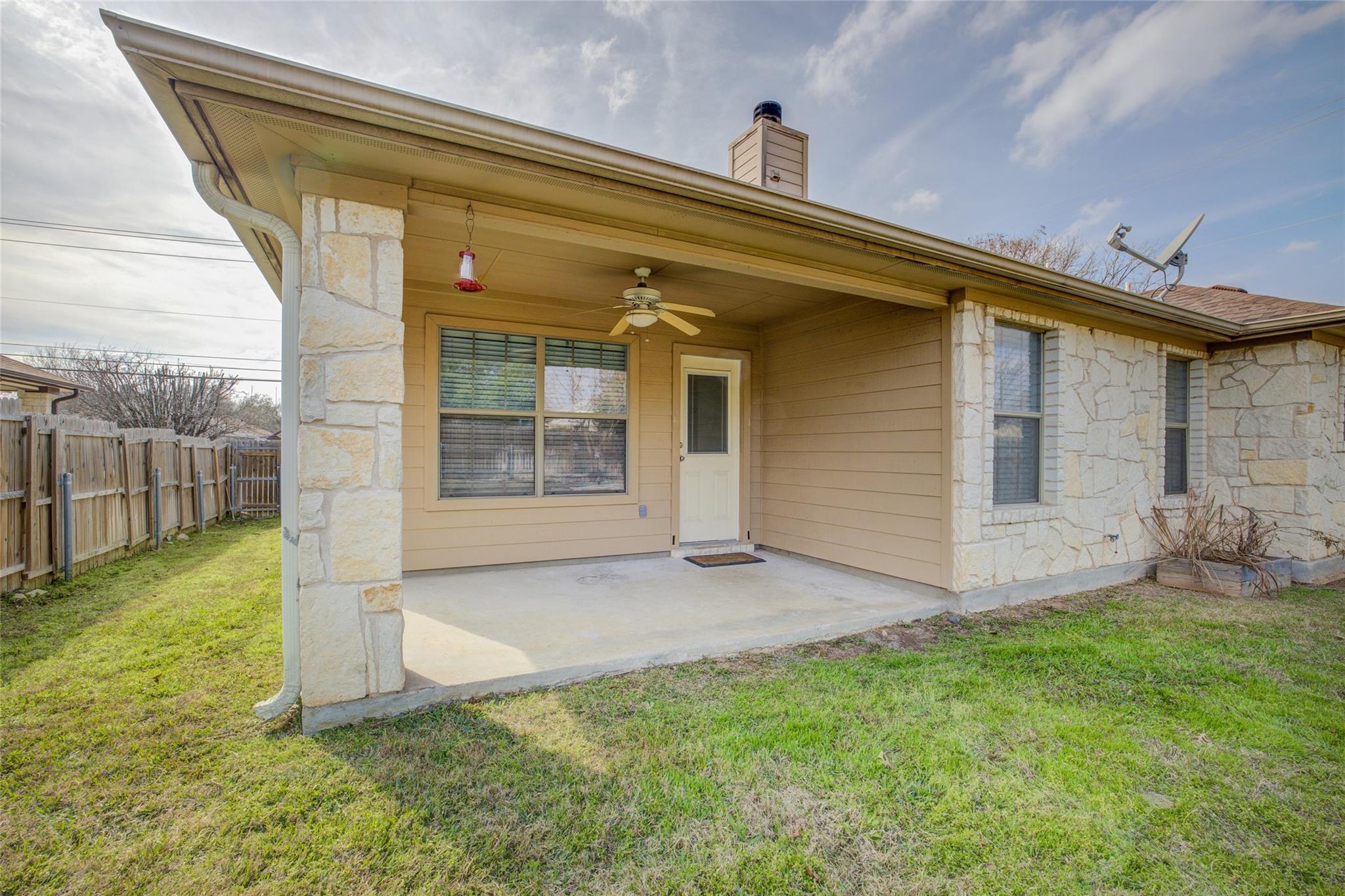 1601 Windy Park Dr Property Photo 33