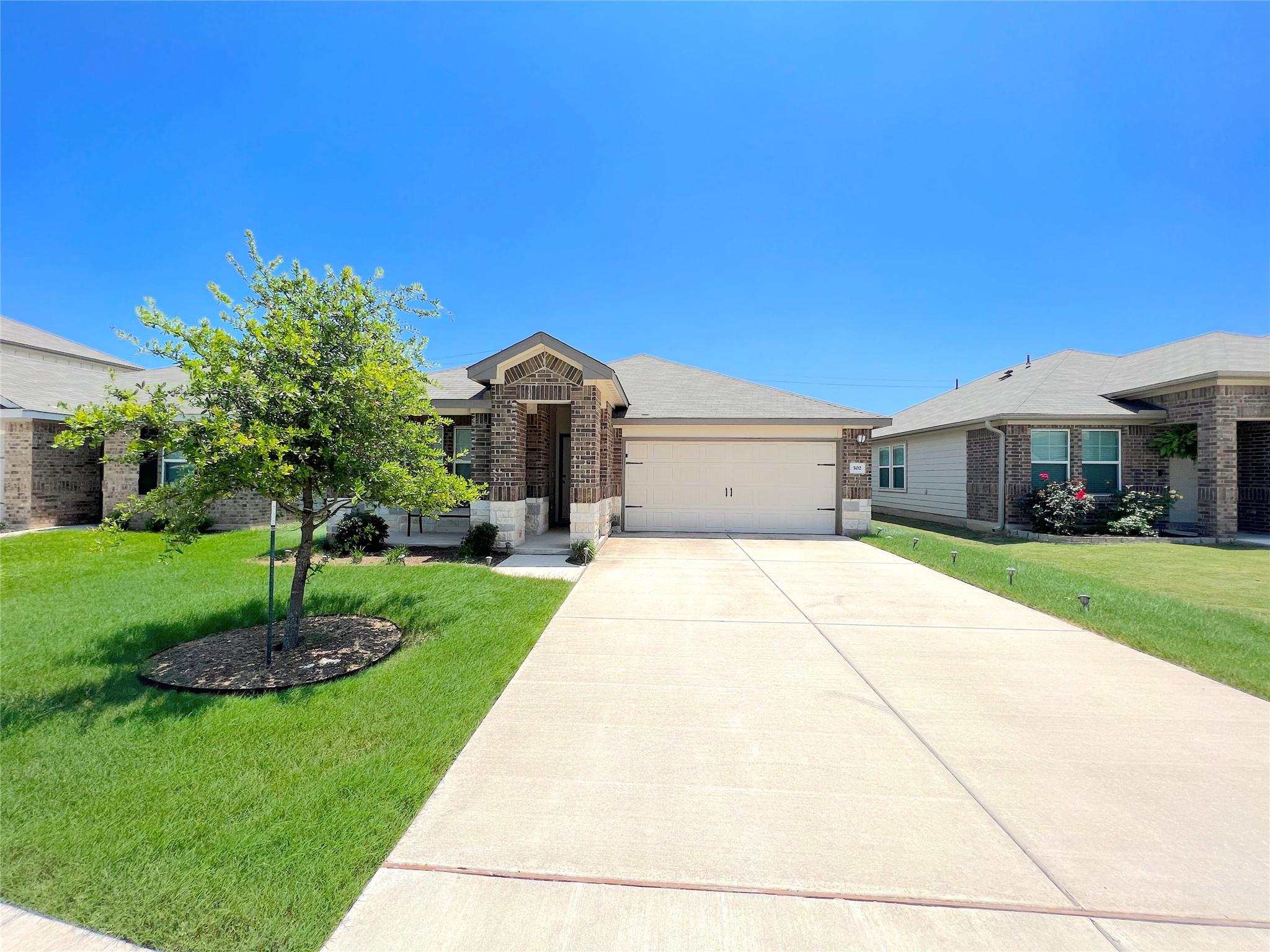 502 Mossy Rock Dr Property Photo 1