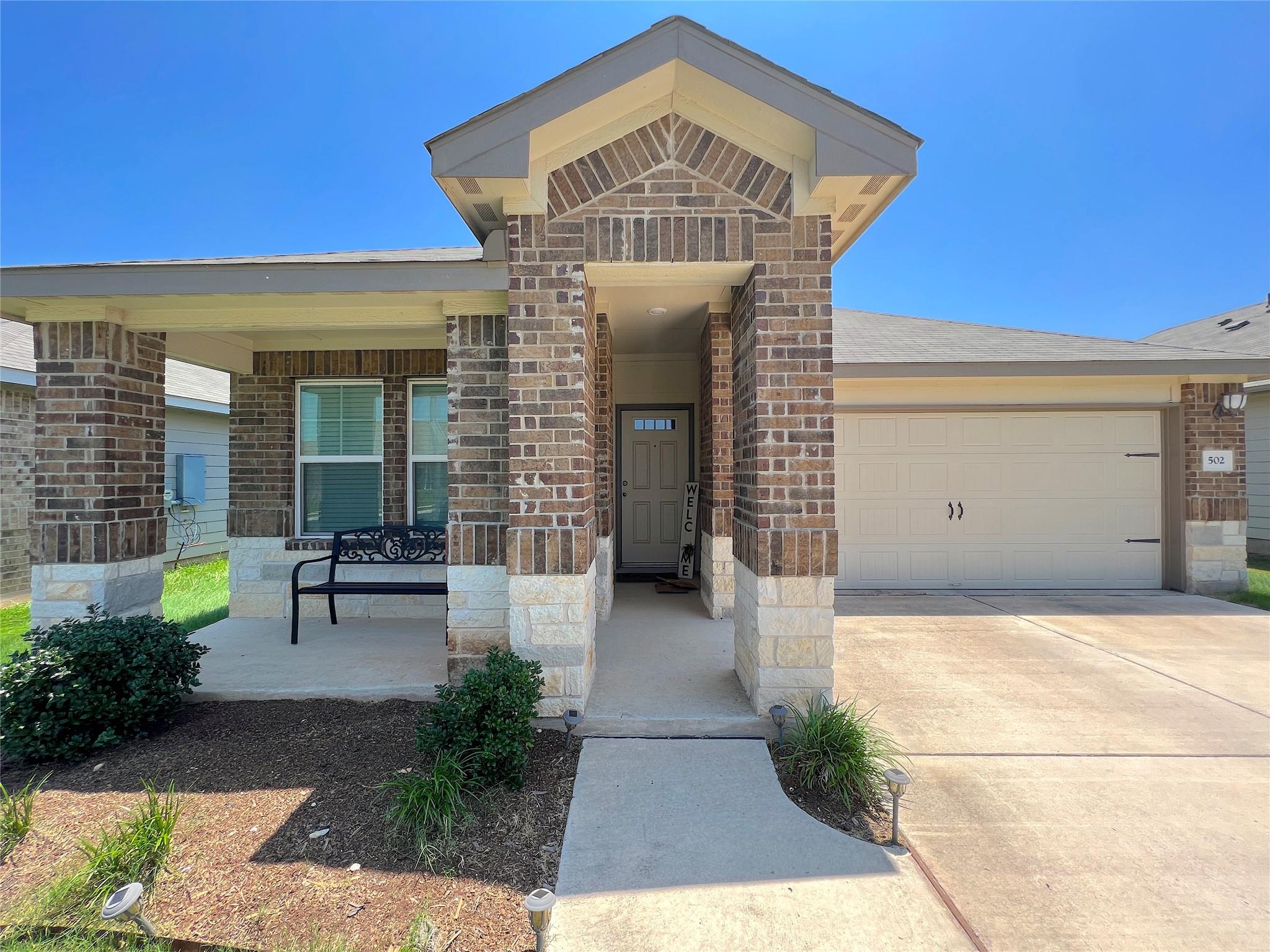 502 Mossy Rock Dr Property Photo 2