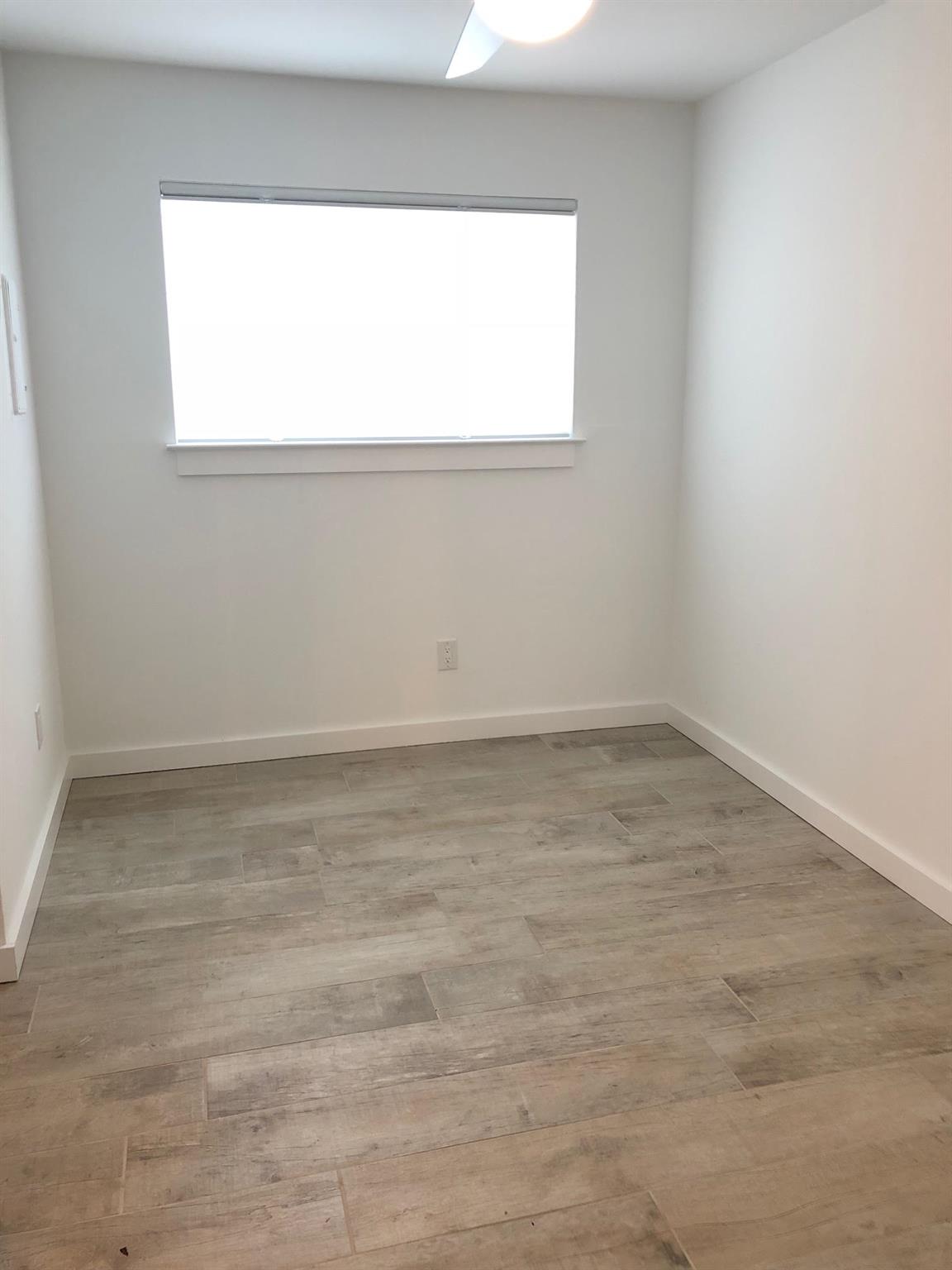 1840 Burton Dr #158 Property Photo 11