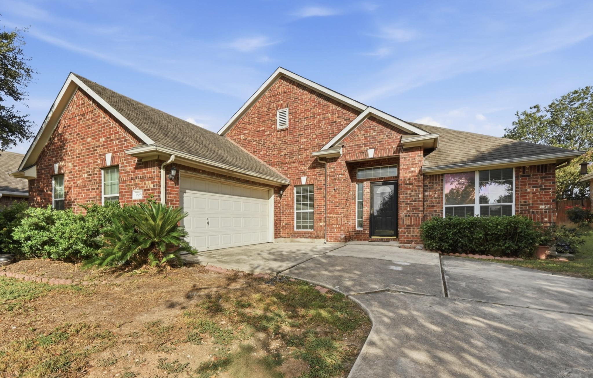 1665 Amberwood Loop Property Photo 1