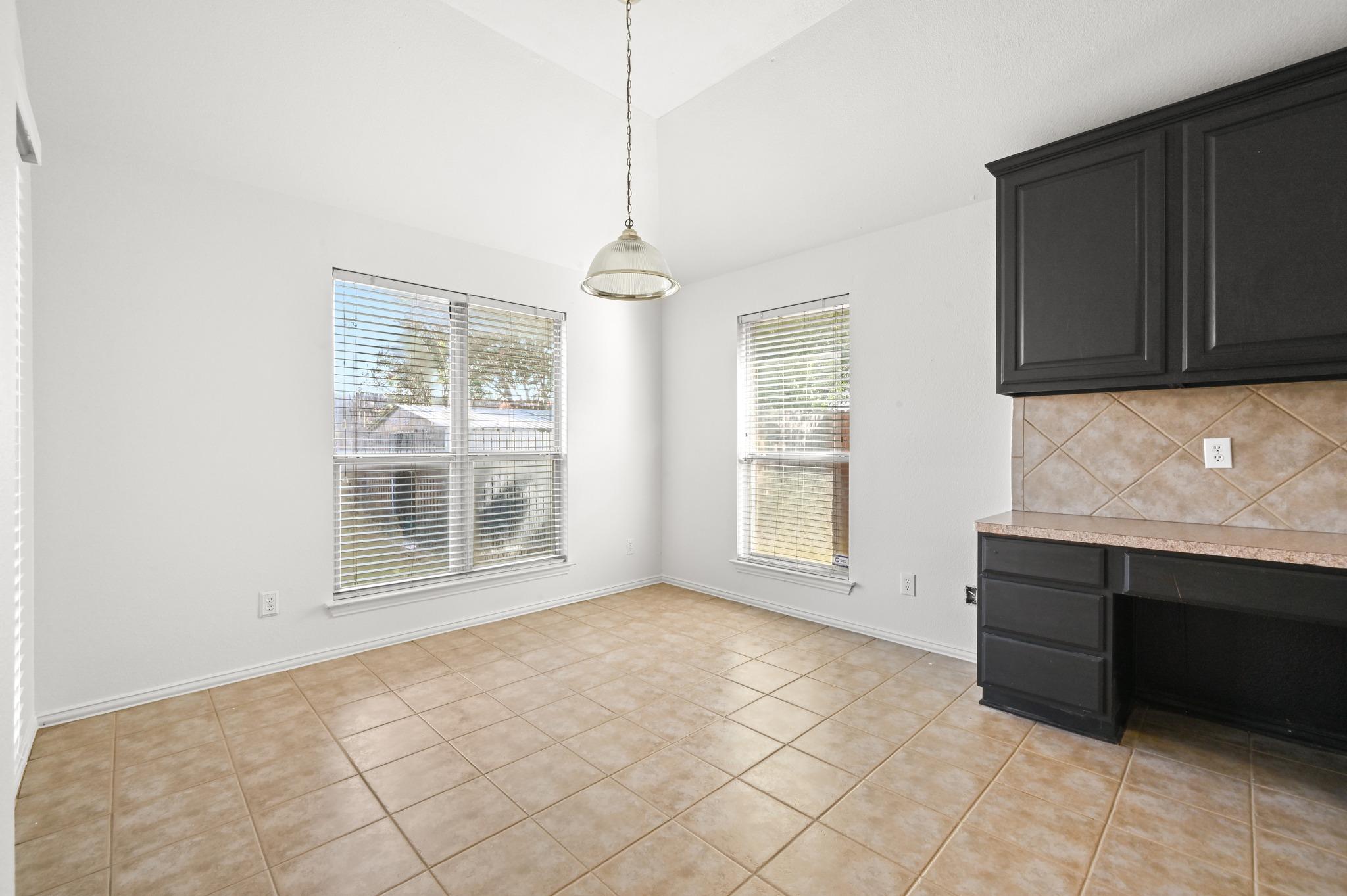 1665 Amberwood Loop Property Photo 15